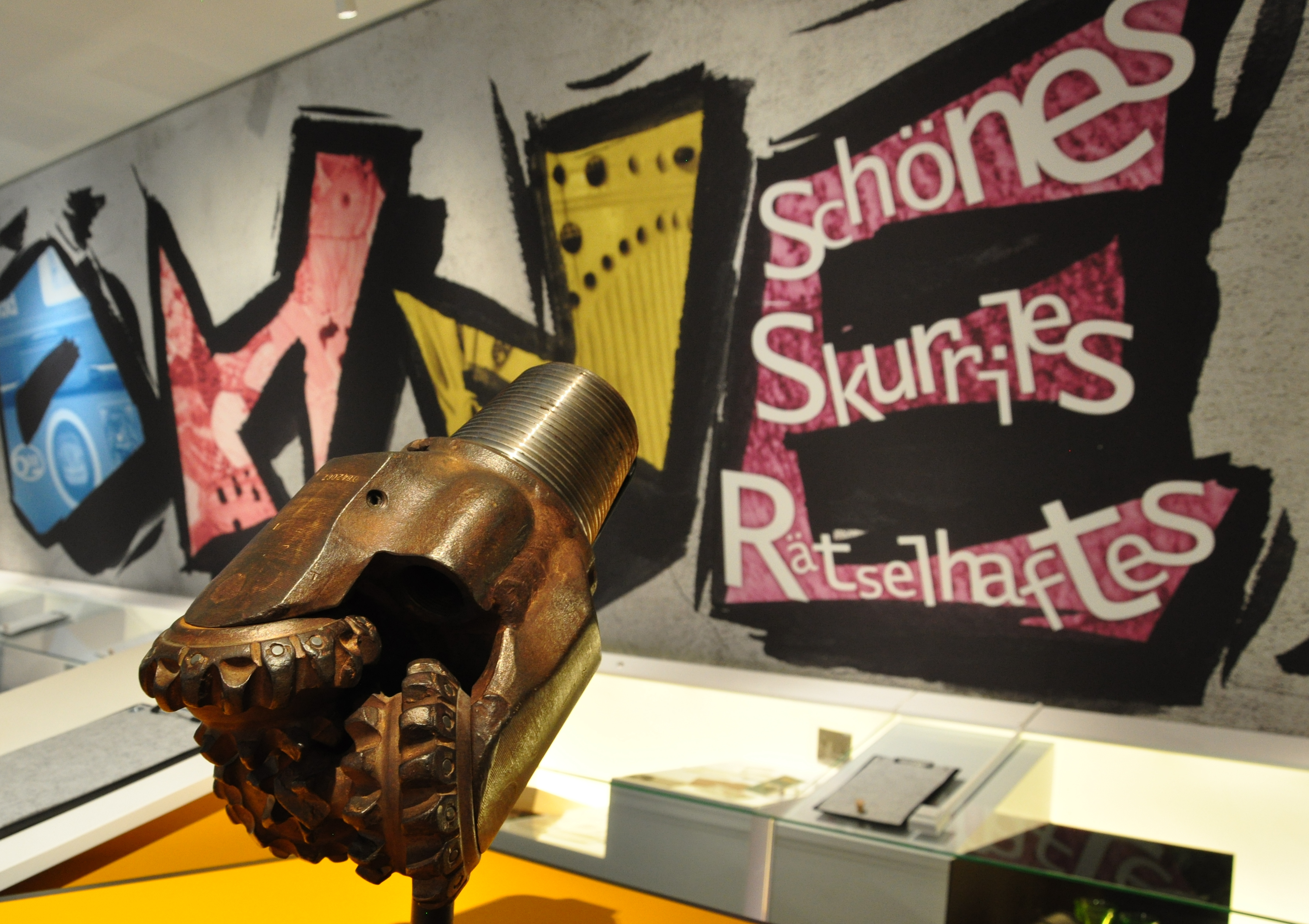 Bohrmeissel in der Sonderausstellung „Ohne Worte. Schönes, Skurriles, Rätselhaftes“ im Muuseum Erding